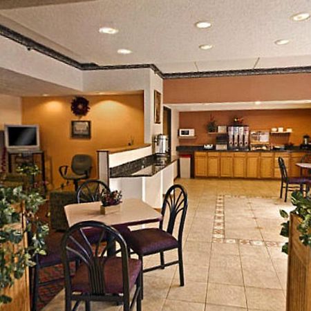 Americas Best Value Inn Waukegan Extérieur photo
